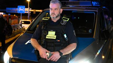 GERMANY-LGBTQ+-PARADE-CSD-POLICE