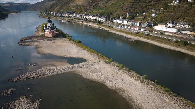 Niedrigwasser am Rhein