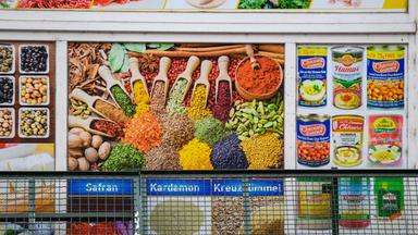 Migrantinnen und Migranten streiken gegen Rassismus