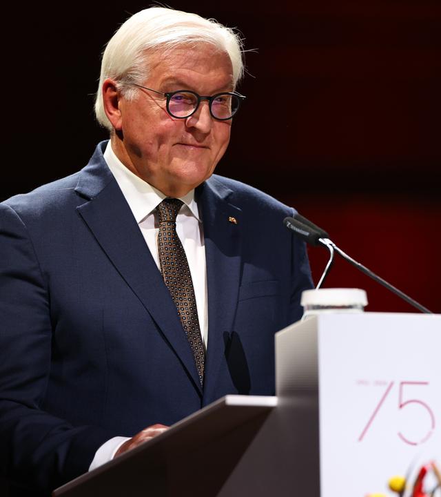 Bundespräsident Frank-Walter Steinmeier hält eine Rede.