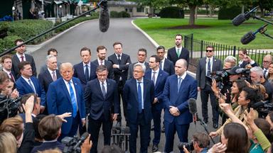 Donald Trump veranstaltet ein Treffen mit der Tech-Branche im Weißen Haus