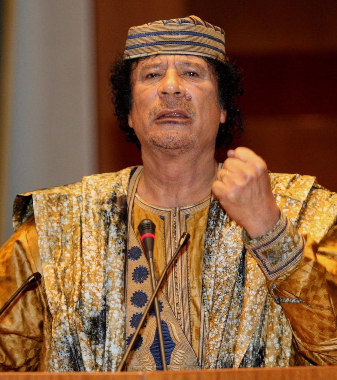 Archivfoto von Muammar al Gaddafi in traditioneller libyscher Kleidung, 2006