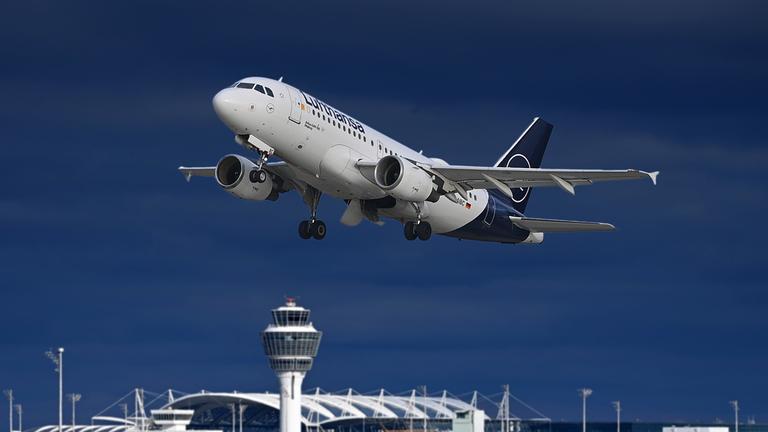 Airbus A320 startet vom Flughafen München (Arvchivfoto)