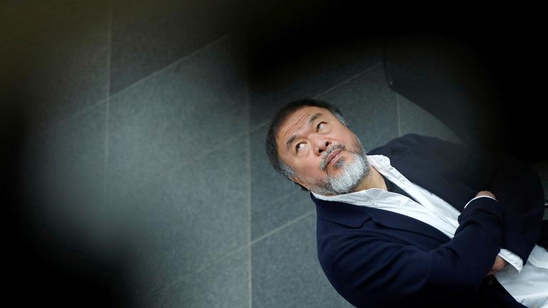 Ai Wei Wei vor seiner Ausstellung "Everything is art. Everything is politics" in Düsseldorf