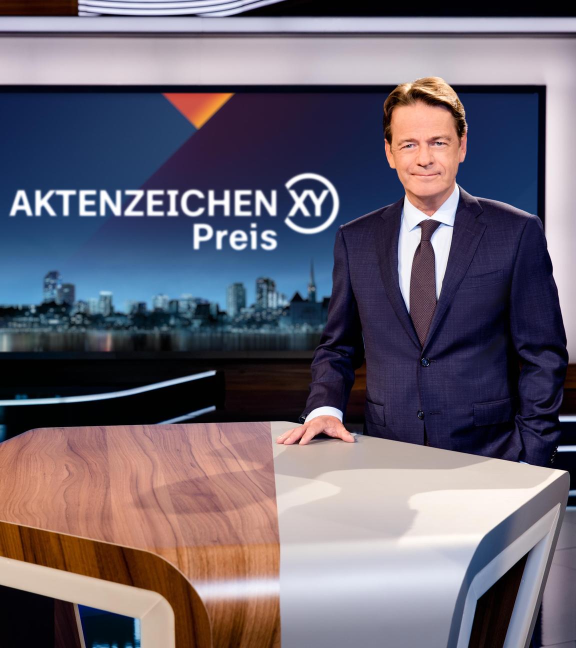 Moderator Rudi Cerne im Aktenzeichen XY ... Ungelöst Studio