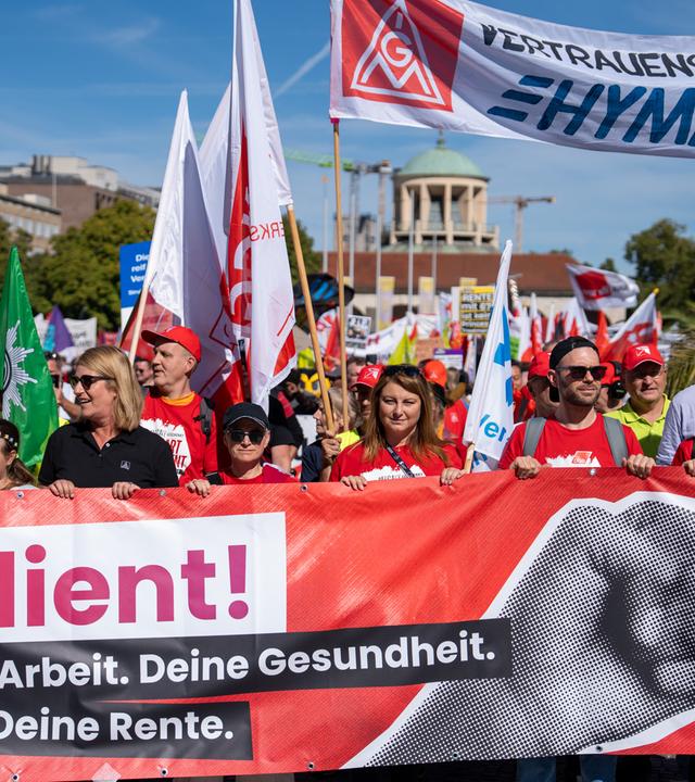 Der Deutsche Gewerkschaftsbund ruft in insgesamt 15 deutschen Großstädten zu Kundgebungen für einen starken Sozialstaat und den Schutz von Arbeitnehmerrechten auf.