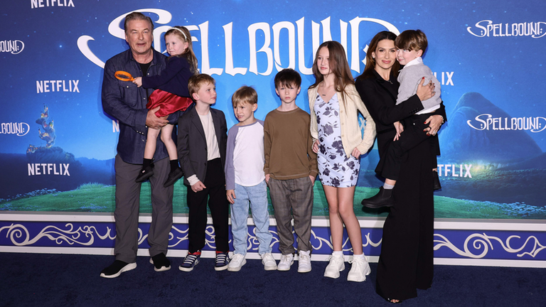 Alec Baldwin mit Familie 