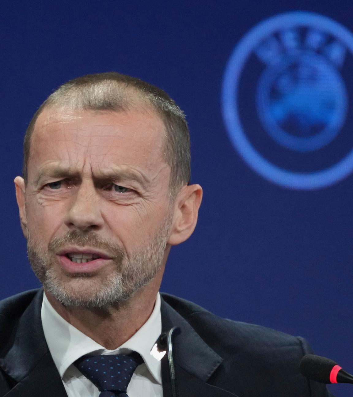 Archiv:  UEFA-Präsident Aleksander Ceferin spricht während einer Pressekonferenz nach dem 49. UEFA-Kongress.