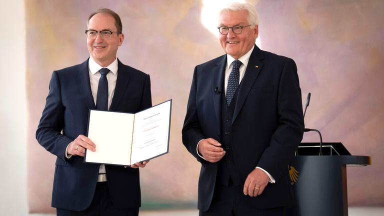 Alexander Dobrindt bei der Ernennung des Bundeskanzlers und des Bundeskabinetts im Schloss
