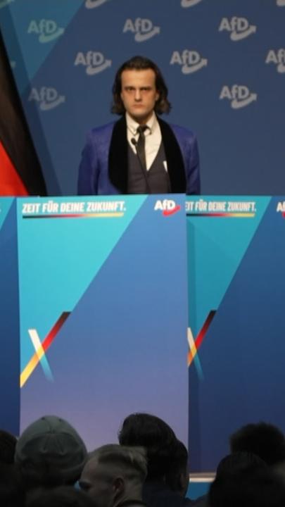 Alexander Eichwald auf dem AfD-Parteitag in der Hessenhalle in Gießen am 29.11.2025.