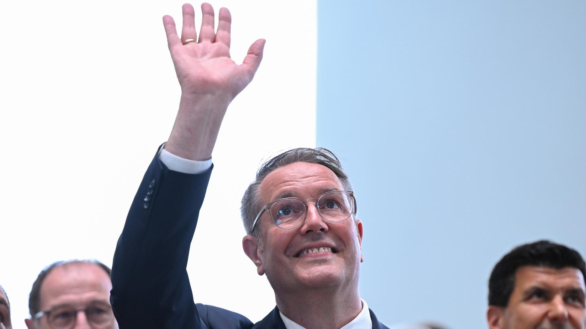 Zu sehen ist SPD-Politiker Alexander Schweitzer.