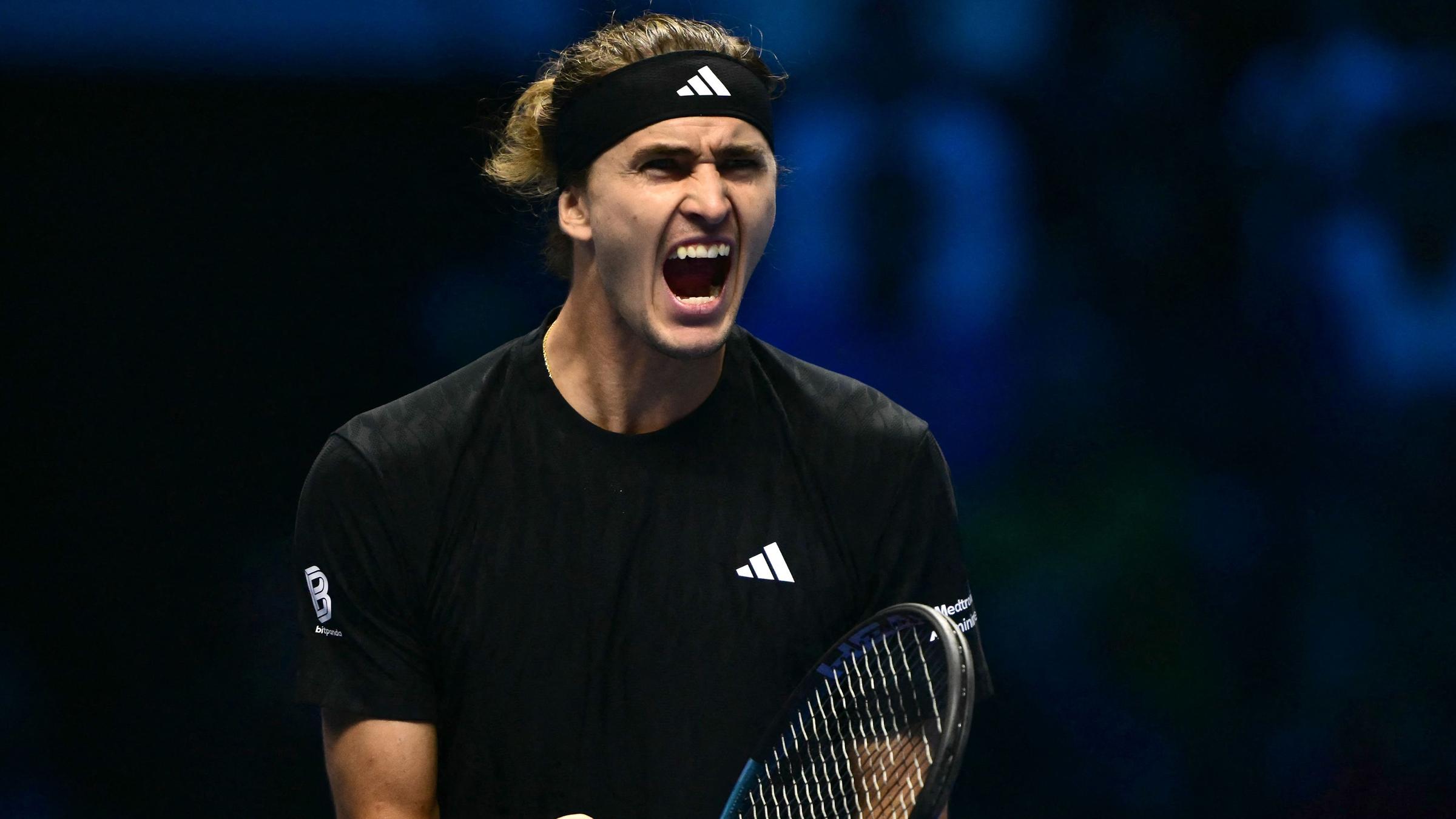 Alexander Zverev (Deutschland) reagiert während seines Matches gegen Ben Shelton (USA) bei den ATP Finals.