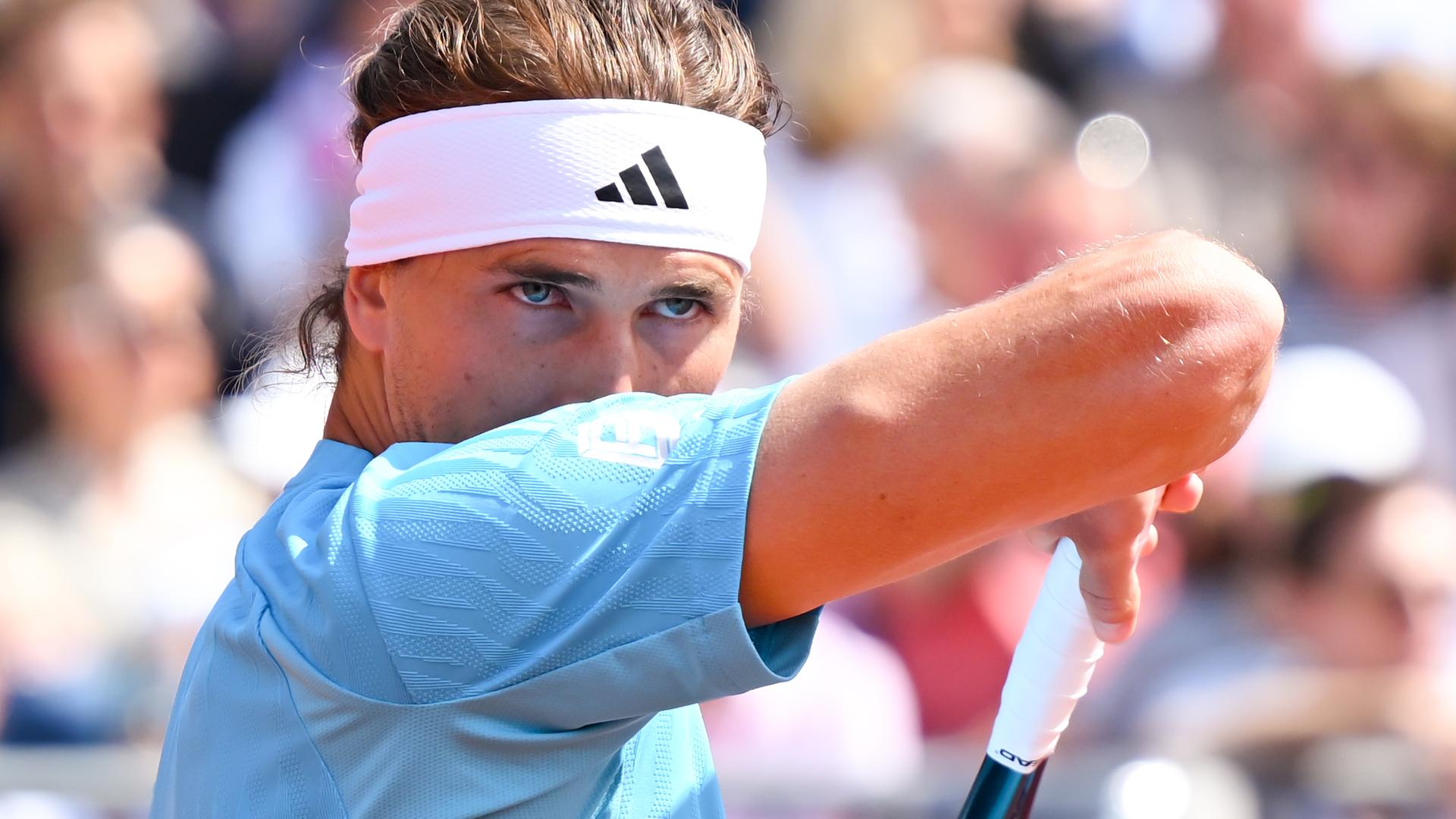 Alexander Zverev in Aktion beim Halbfinale gegen Cobolli (Italien) am 18.04.2026 in München.