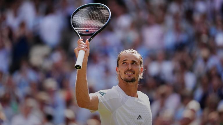 Alexander Zverev jubelt nach seinem Sieg am 10.07.2026 bei den Wimbledon-Tennismeisterschaften in London, Großbritannien.