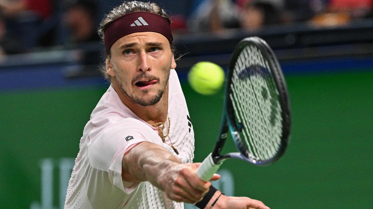 Tennis: Zverev trotz Knöchelverletzung in Shanghai weiter - ZDFheute