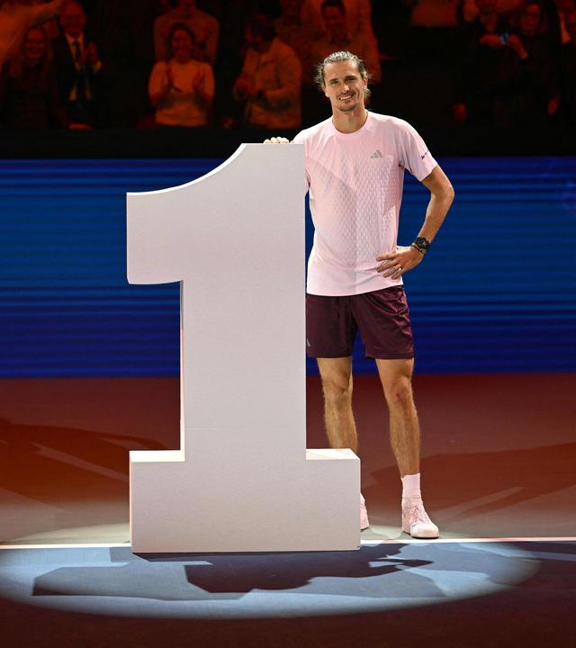 Nun ist es offiziell: Alexander Zverev steht an der Spitze der Tennis-Weltrangliste.