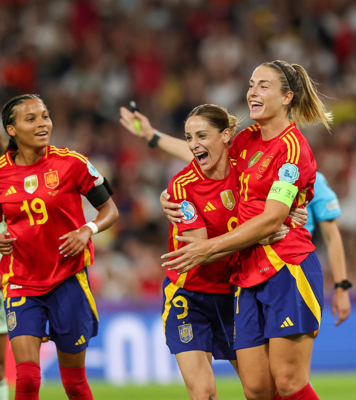 Alexia Putellas jubelt nach dem dritten Tor ihrer Mannschaft