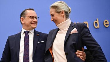 Alice Weidel und Tino Chrupalla, aufgenommen am 24.02.2025 in Berlin