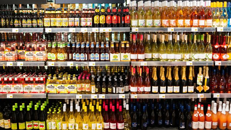 Alkoholische Getränke im Supermarkt