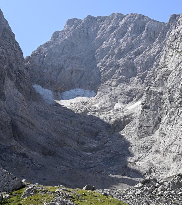 Alpen, Berchtesgarden: Der Blaueisgletscher liegt im oberen Blaueiskar.