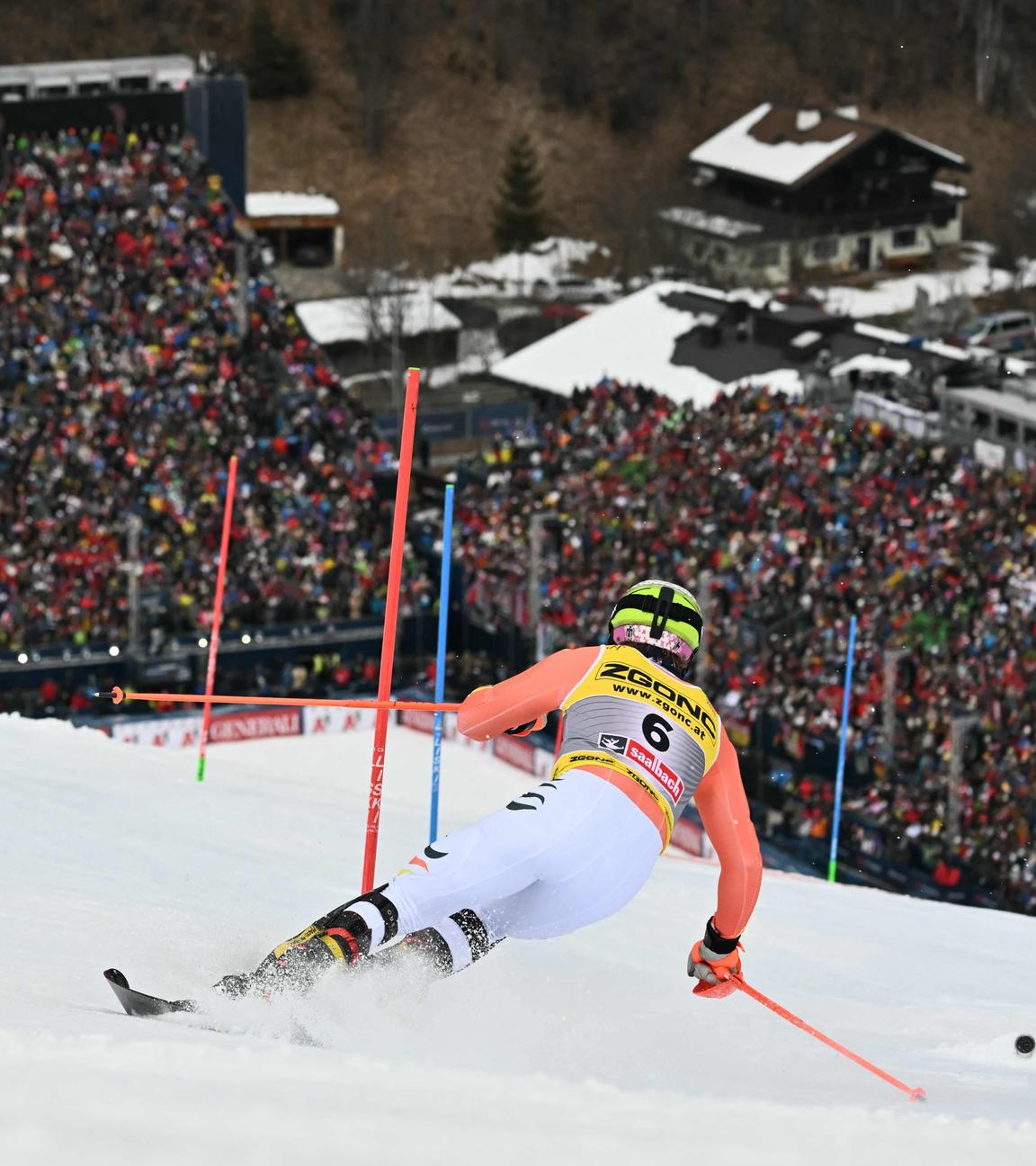  Linus Strasser (Deutschland) in Aktion am 16.02.25 in Hinterglemm.