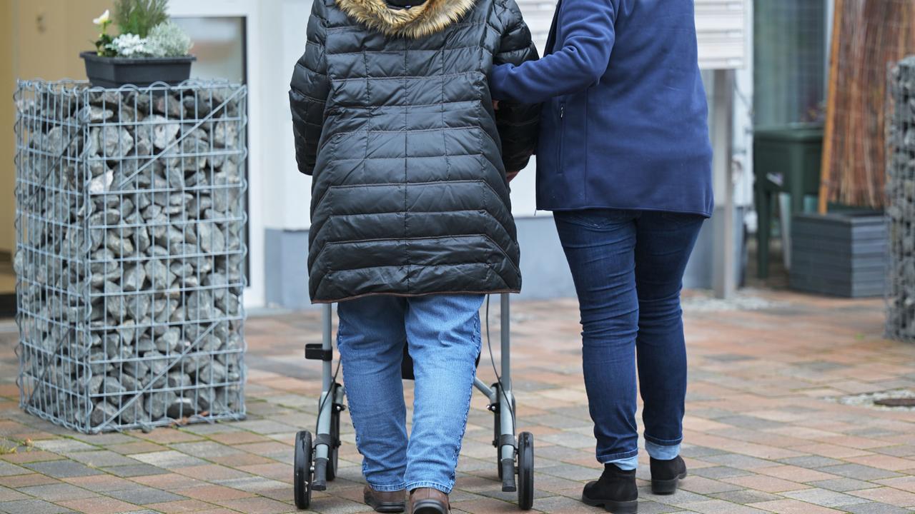 Wer zahlt künftig die Pflege?