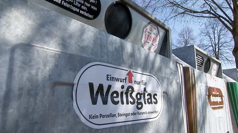 Ein Altglascontainer