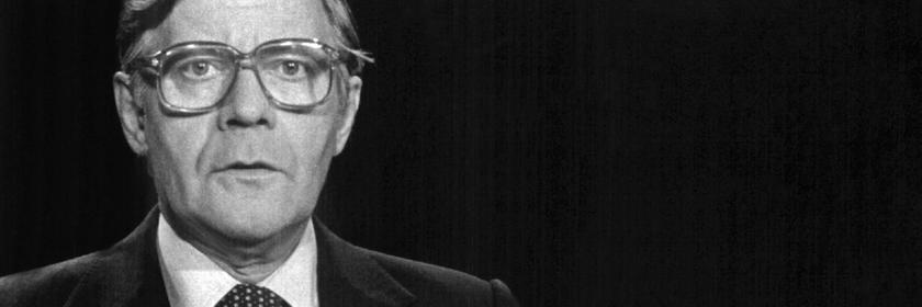 Kanzler Helmut Schmidt bei Fernsehansprache nach Schleyer-Tod 1977