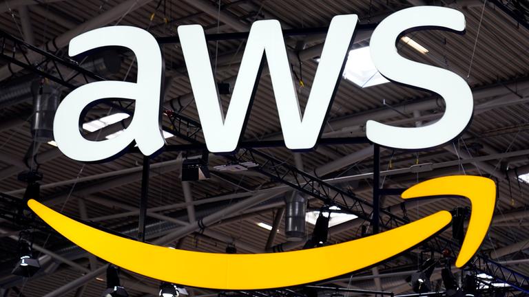 Das Firmenlogo von Amazon Web Services