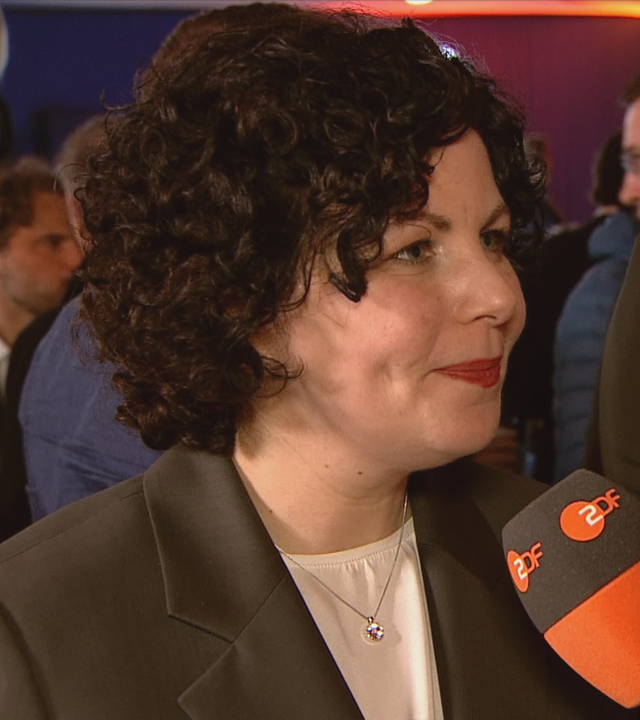 Amira Mohamed Ali vom Bündnis Sahra Wagenknecht mit einer Reaktion zur Bundestagswahl 2025.