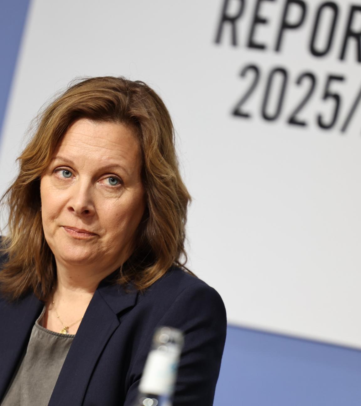 Julia Duchrow, Generalsekretärin der deutschen Amnesty-Sektion, stellt auf einer Pressekonferenz die weltweite Lage der Menschenrechte vor.