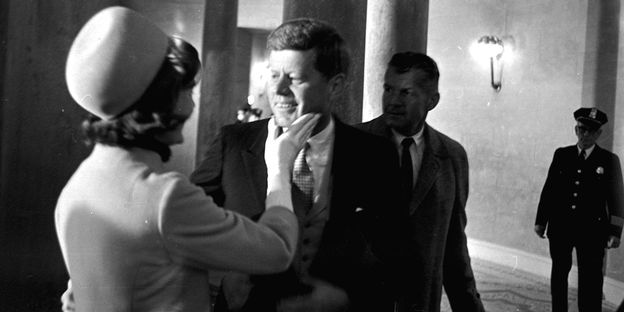 John F. Kennedy und seine Frau bei der Amtseinführung 1961.