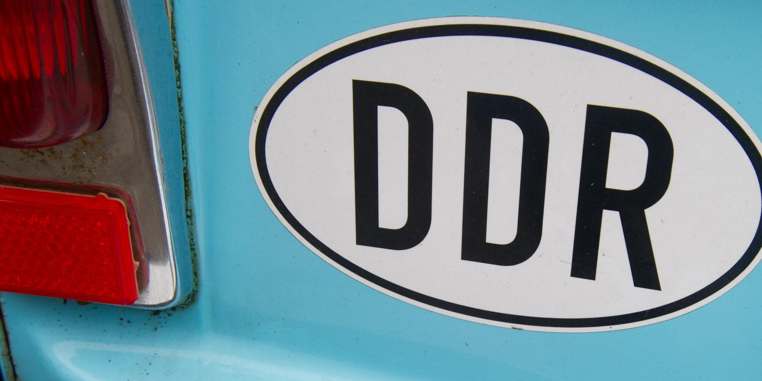 Anarchie im Osten – Die letzten Monate der DDR