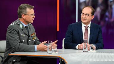 •	André Wüstner, Oberst, Vorsitzender des Deutschen Bundeswehrverbandes 