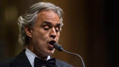 Andrea Bocelli von Präsident Milei geehrt