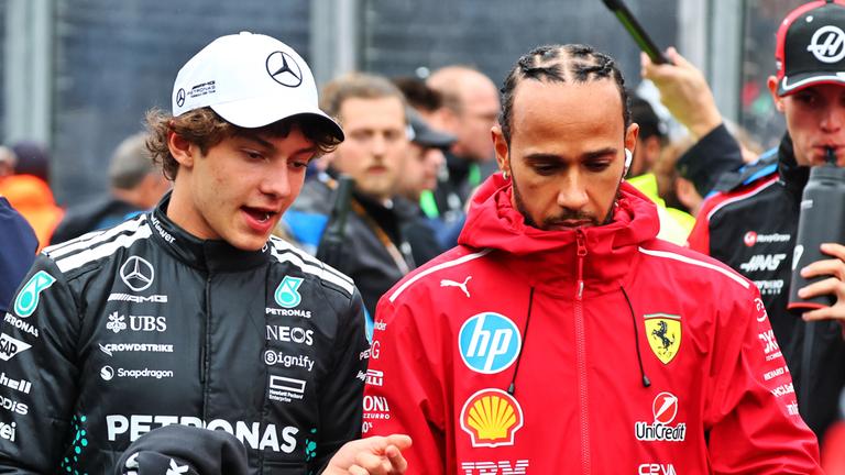 Andrea Kimi Antonelli und Lewis Hamilton