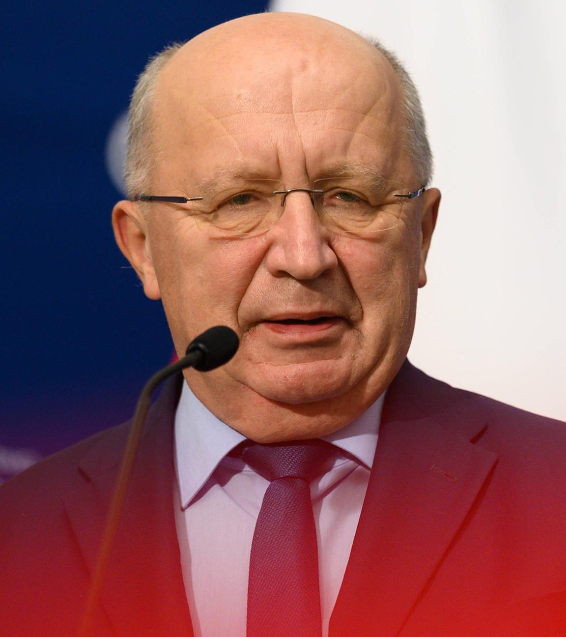 Andrius Kubilius, EU-Kommissar für Verteidigung und Raumfahrt während einer Pressekonferenz in Warschau. (Archiv)