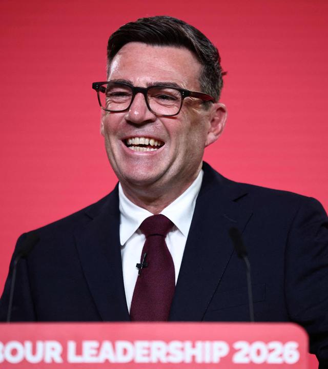 Andy Burnham hält eine Rede, nachdem er auf der „Labour-Sonderkonferenz“ am 17. Juli 2026 in der Londoner Innenstadt als neuer Vorsitzender der Labour-Partei und künftiger Premierminister des Landes bestätigt wurde.
