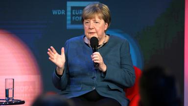 Angela Merkel spricht auf einer Bühne auf der Digitalmesse re:publica 2026 in der Station Berlin