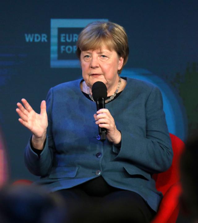 Angela Merkel spricht auf einer Bühne auf der Digitalmesse re:publica 2026 in der Station Berlin