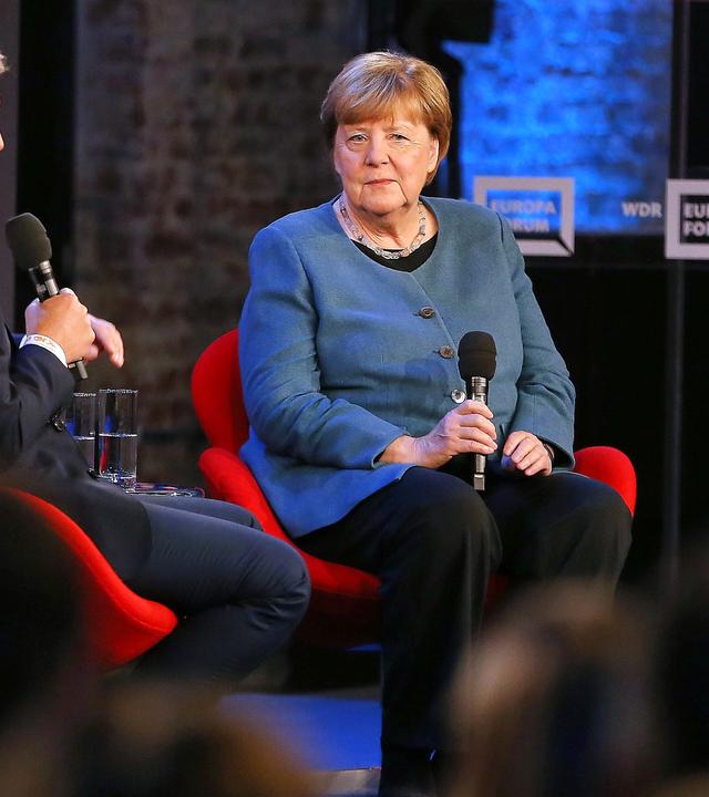 Angela Merkel spricht auf einer Bühne auf der Digitalmesse re:publica 2026 in der Station Berlin