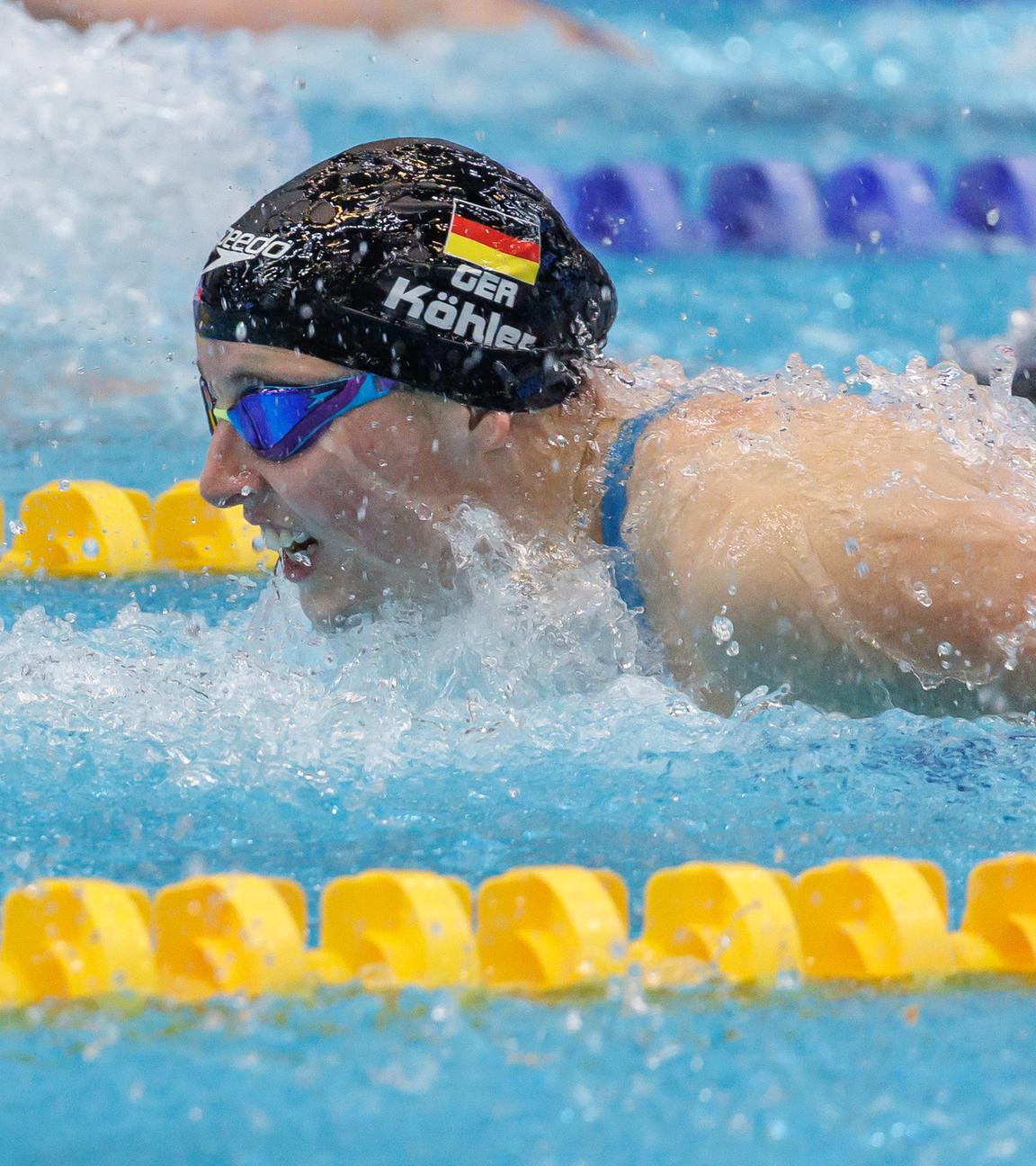 Die deutsche Schwimmerin Angelina Köhler vom SG Neukölln e.V. Berlin schwimmt bei den deutschen Meisterschaften auf der Bahn