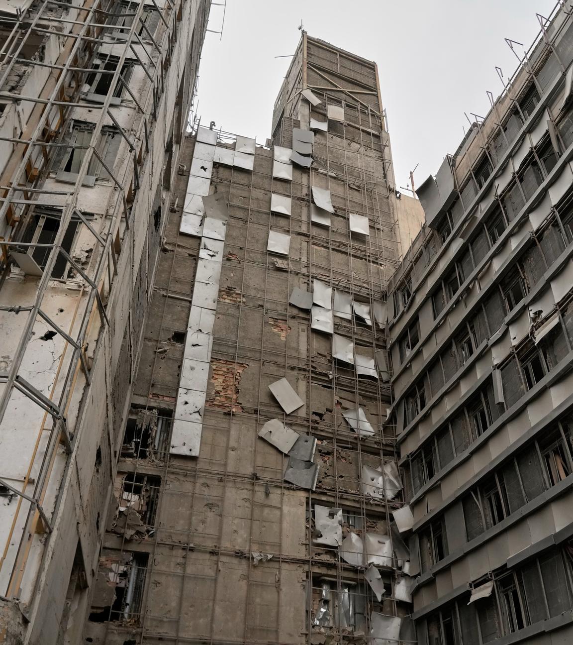 Teheran, 02.03.2026: Nach den israelischen Angriffen sind in Teheran Häuser zerstört.