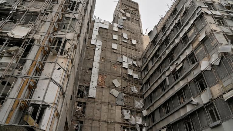 Teheran, 02.03.2026: Nach den israelischen Angriffen sind in Teheran Häuser zerstört.