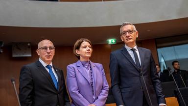 Von rechts nach links: Martin Jäger, Präsident des BND; Martina Rosenberg, Präsidentin des MAD; Sinan Selen, Präsident des BfV.
