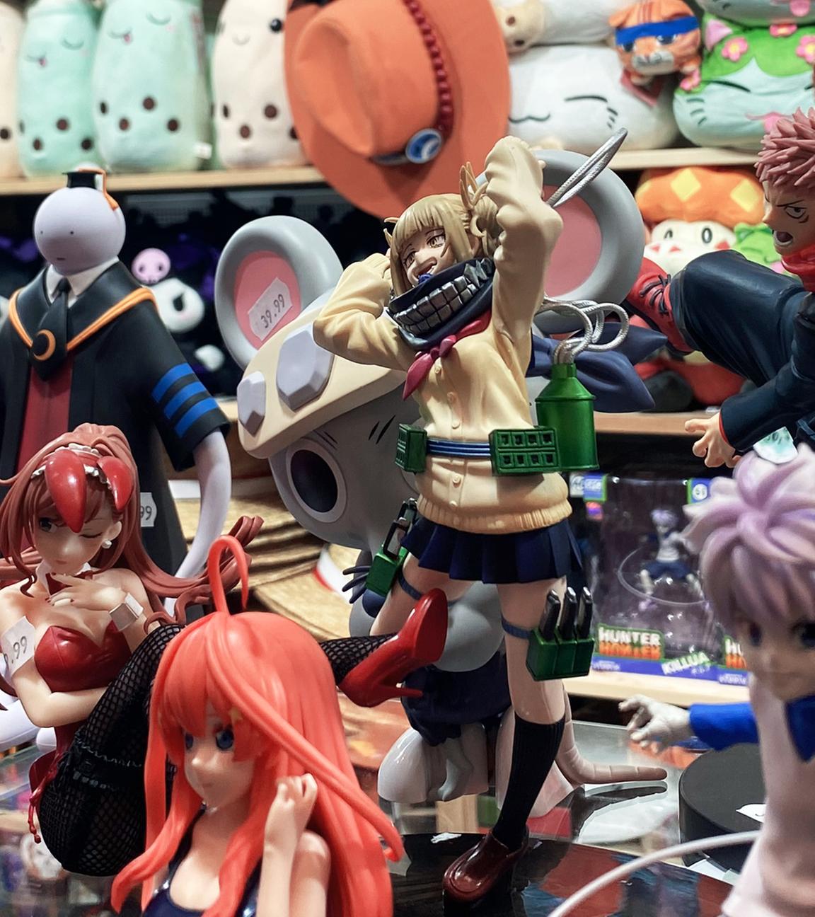 Figuren zum Verkauf bei der AnimagiC 2025 in Mannheim.