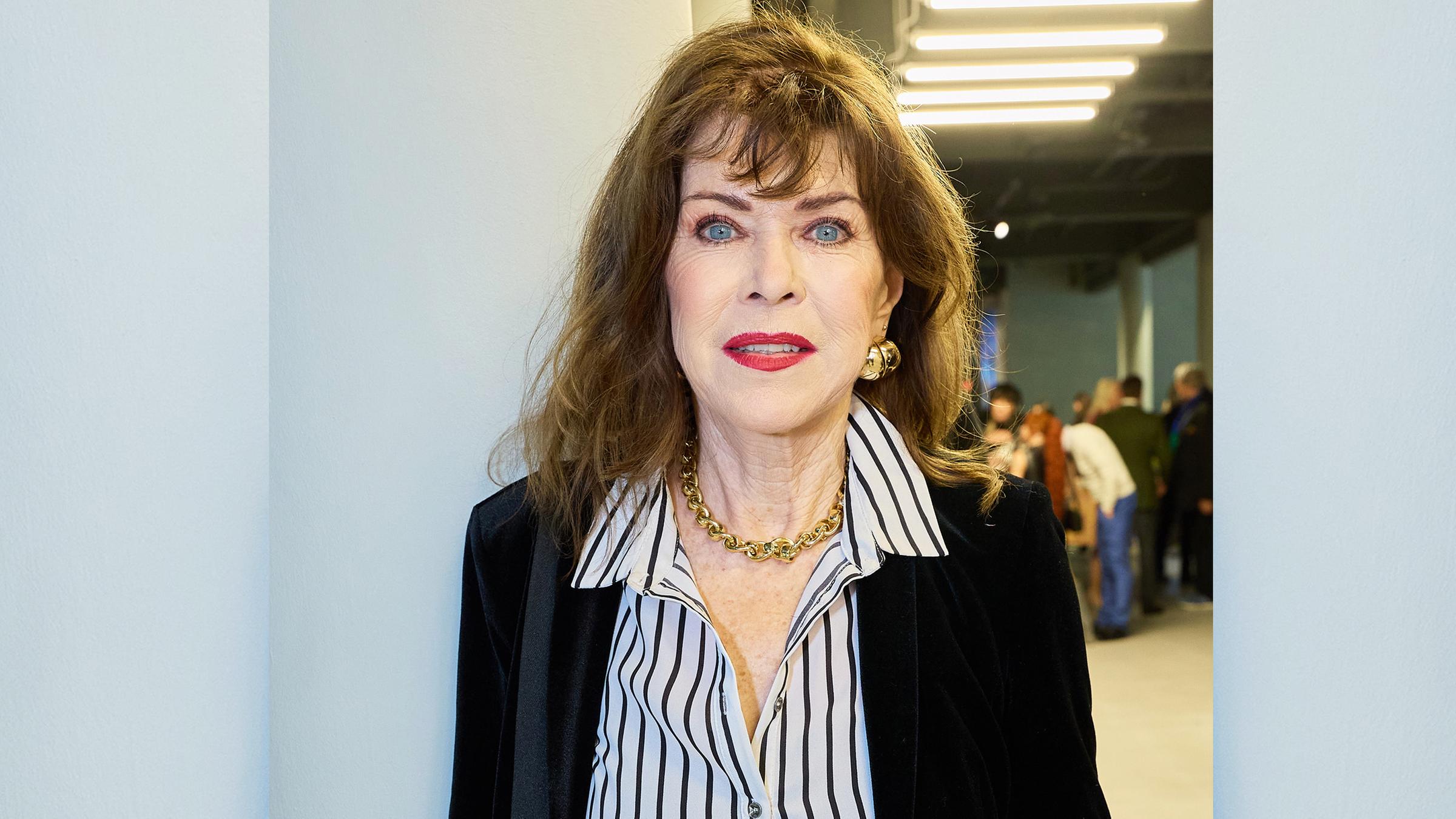 TV- und Theater-Star Anja Kruse ist auf Influencer nicht gut zu sprechen. Social-Media-Stars nähmen professionellen Schauspielern immer öfter die Rollen weg, klagt sie im "stern". (07.01.2026)