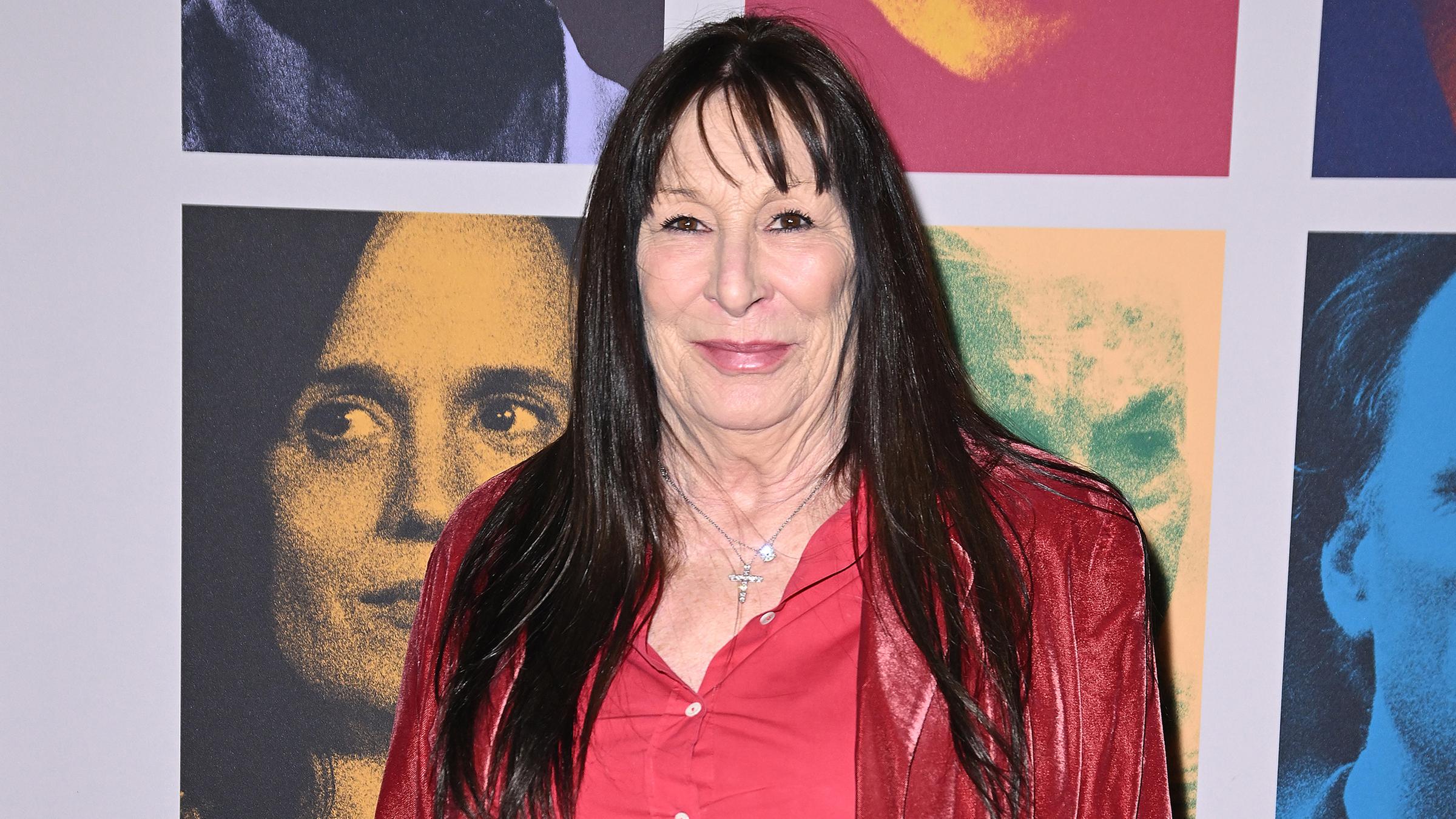 Anjelica Huston