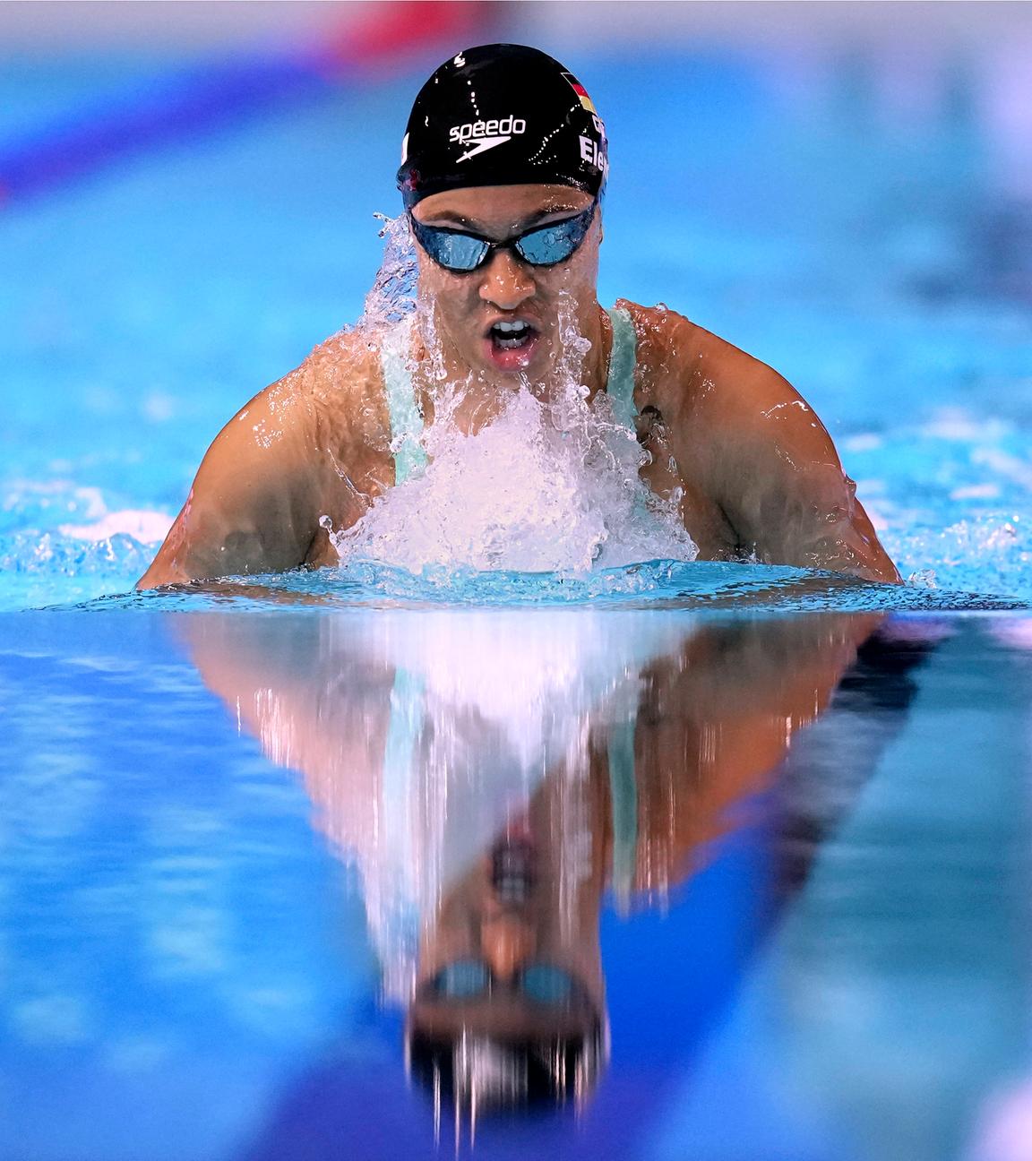 Die deutsche Schwimmerin Anna Elendt in Aktion bei der Schwimm Weltmeisterschaft 2025 in Singapur 