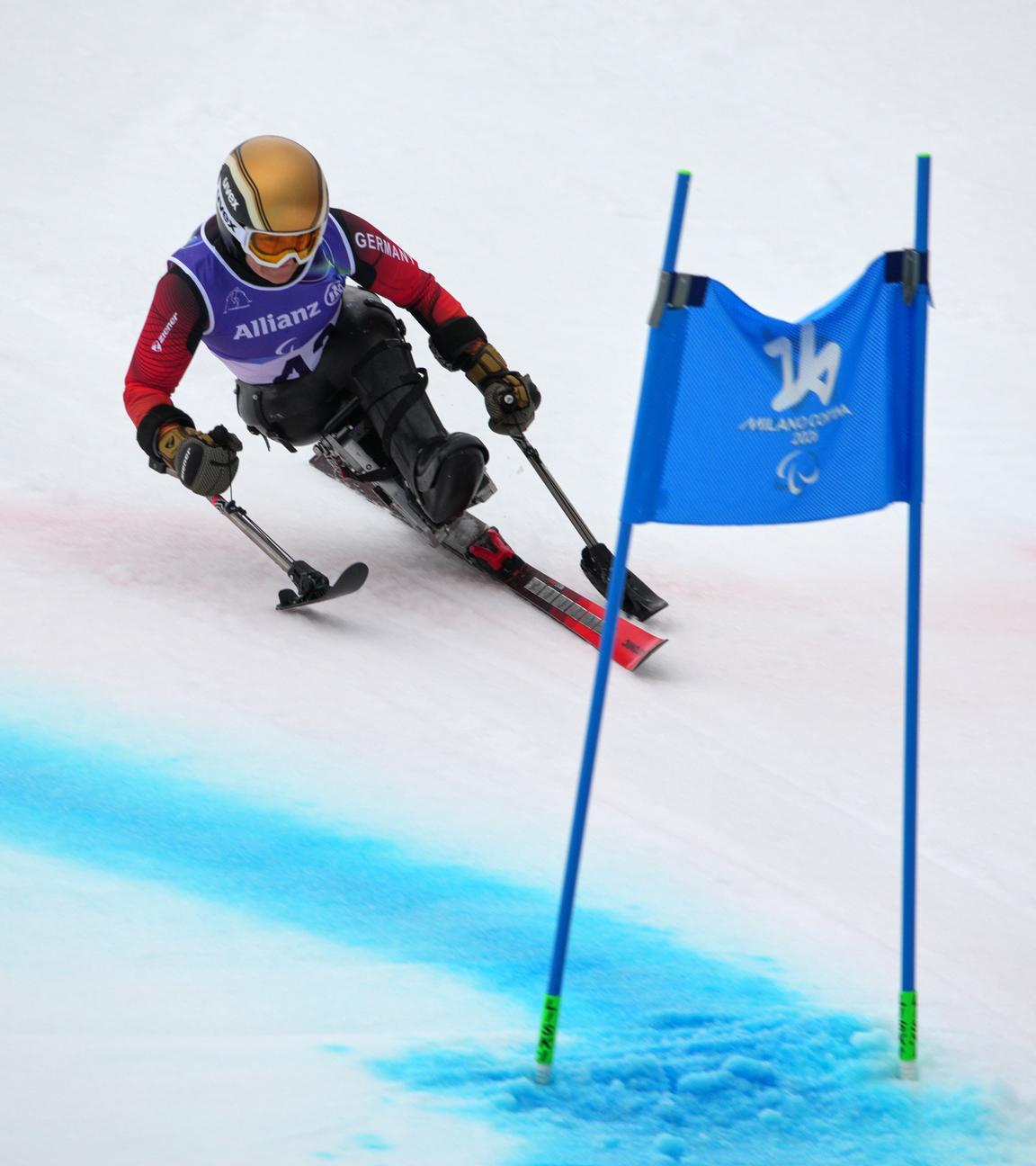 Anna-Lena Forster nimmt an ihrem zweiten Lauf im sitzenden Riesenslalom der Damen in Cortina d'Ampezzo am 12. März 2026 teil.